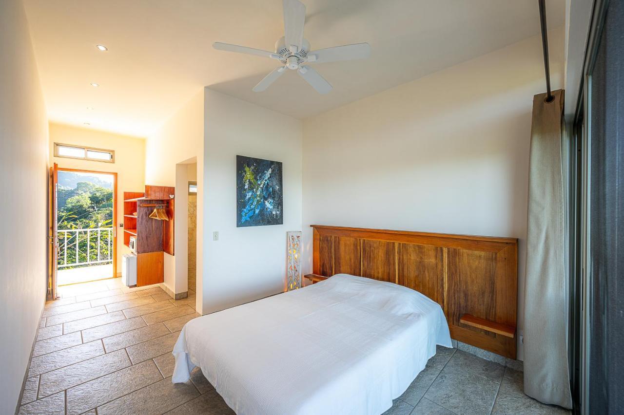 Playa Bejuco  Casa Laureles Bed & Breakfast エクステリア 写真